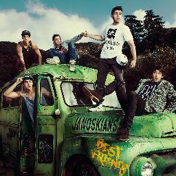 . Hey guys, we're Janoskians . #NotABoyband . @Brooksbeau @luke_brooks @jaibrooks1 @danielsahyounie @james_yammouni http://t.co/L2nidnb9GX …