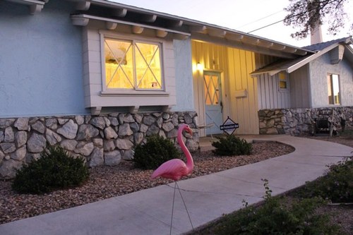 FlamingoClubLV's profile picture. 