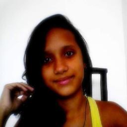 Dizem que sou louco por meu jeito de fala e agir.Adoro andar de Skate amo Chocolate Gosto de Video Game E AMO MT Musica