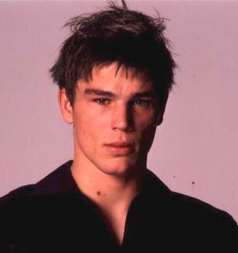 AgentJCross's profile picture. Ex-CSI agent. Bodyguard for hire. Aries. #RP #OC (18+ only, Sherlock mostly, GMT -4)