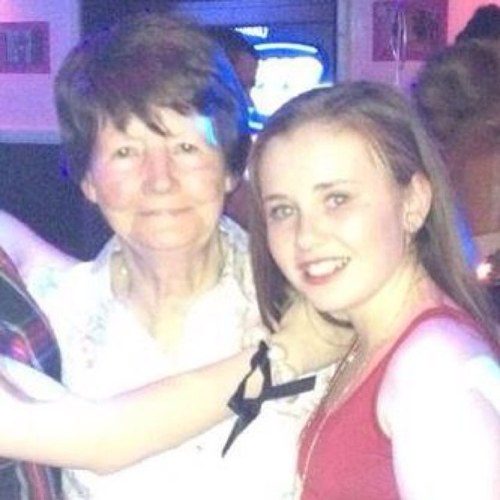 Im young fun and crazy and love me friends xxxxxx