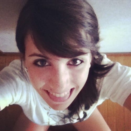 I am italian girl.   -16.   i love chocolate,  ice cream and pizza! bye guys