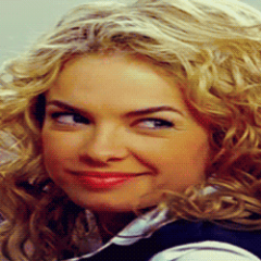O Motivo do Meu sorriso eh Voce,O motivo da Minha alegria e a sua ❤ ' Eu Escrevo Lua Blanco na Carteira da Escola 8) Since:12/03/2013  Abracei Ela 16/06/13 ♥
