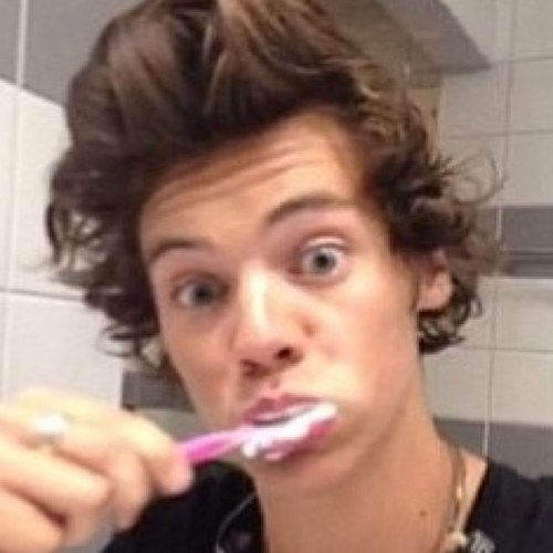 WUVNARRY's profile picture. Larry is Real Bitchesss Im just hear for 1D updates. Dont be judgin #TEAM BULLSHIP Wattpad and Instagram are the best apps known to man im done.