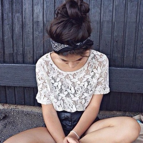 FOLLOW @basicbrunettexx