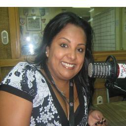 Locutora , Animadora. Enamorada de la vida y de la Música !!!!!! Amo la radio y todo lo que se refiera a ella..