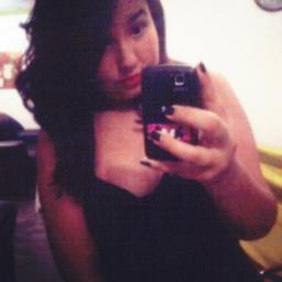 ''...O meu pensamento te segue, minha saudade te persegue, o meu amor nao envelhece, você nao sai da minha mente...'' (8)
