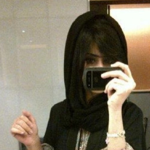 كويتيةّ ، ( آنتقيّ مآ يٌعجبني من كلمآتٌ و آبيآتّ و آشطرّ ! ) ♡