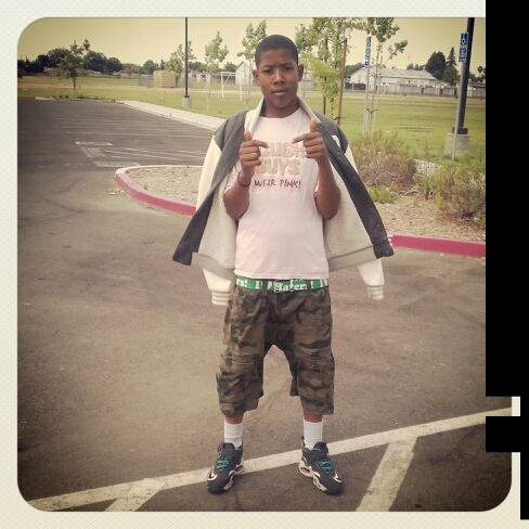 follow me ifollow bck Damone_069 koolin idd wiid da Fam