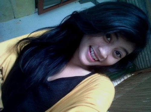 Dewi__RS's profile picture. Seberapa besar aku melangkah tetap allah yang ikut andil menuntunku