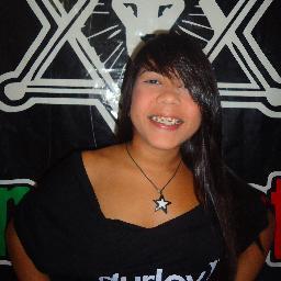 _gdvls's profile picture. Asesina de pacos; tengo risas con eco en tu cerebro; nacida para ser una mal nacida; mezclando lo natural con lo químico; choca carro certificada.