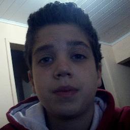 Raone, tu pode contar sempre comigo, tu é uma das pessoas em que eu mais amo, se for pra sorrir ou pra chorar eu vou estar sempre no teu lado - @pfvr_lare