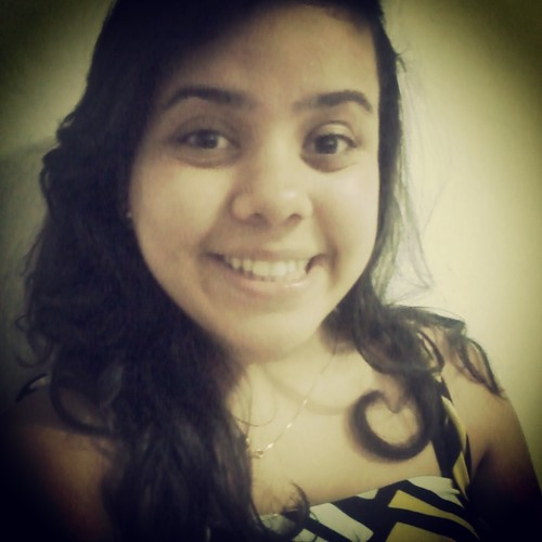 Abcdista, Flamenguista, apaixonada pela a banda NxZero, chocolate, fandangos e refri é isso kk.