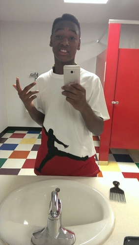 I looked in the mirror today and seen the realist niqqa I ever met in my life»