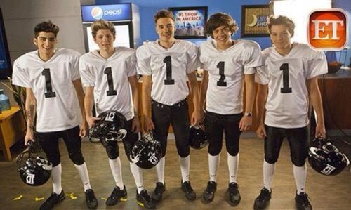 IdolsR5Idiots's profile picture. 