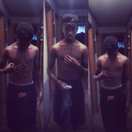 okay rns follow,me or im fuck you up lmao im young living life hoopin ballin like im jordan