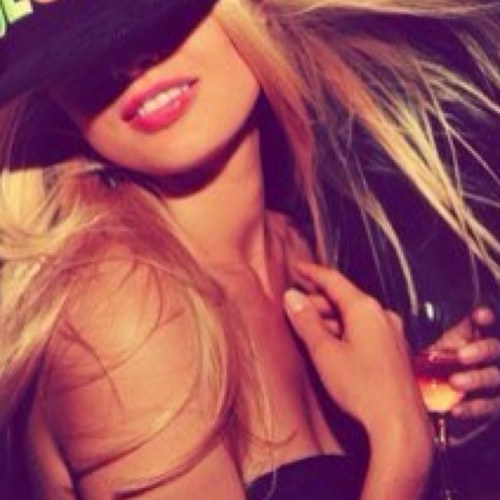 Blondes are more fun #blonde #blondenation #barbies
blondebabes10101@gmail.com