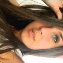 Pessoas perfeitas não mentem, não brigam, não erram e, principalmente, não existem :**