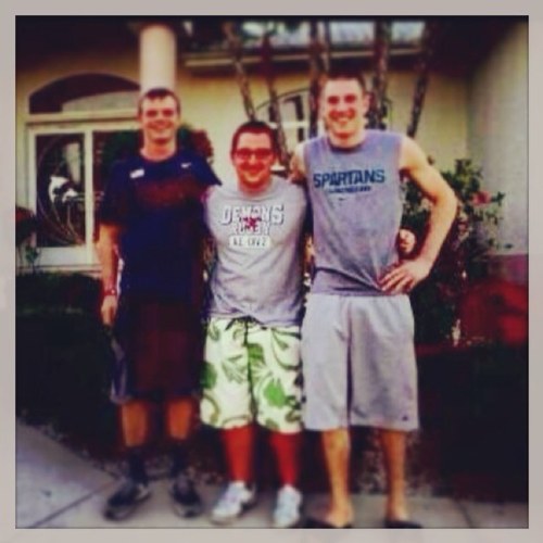 beezyb34's profile picture. #happy