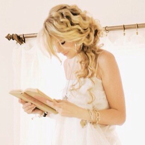 Free follow from @tswiftcandle