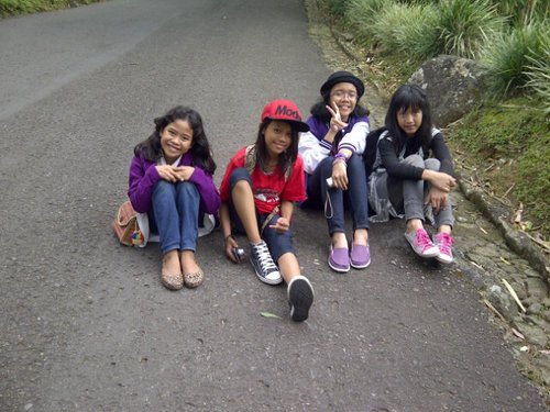 kartikasari004's profile picture. i'm kartika sari n i'm muslim indonesian
 Follback Just Mention :)