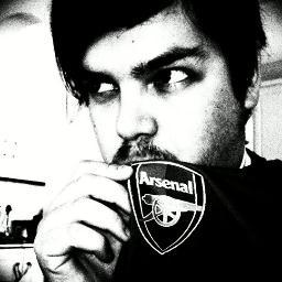 Philanthropist. All-round alcohol connoisseur. Horror movie enthusiast. Insomniac. Cult hero.