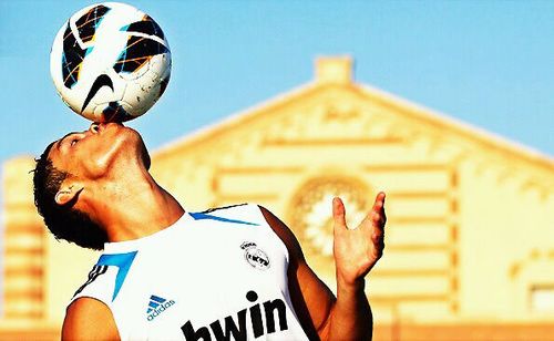 ♥Il Real Madrid Club de Fútbol 6.03.1902♥ @Cristiano Razón de mi sonrisa.♥ #TizianoFerro :) #Skins. c: