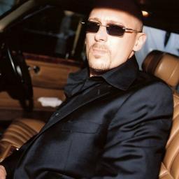 Hailing from a background in music PR. Working for Elton John to G'n'R. Now runs the London Web Agency WebHeads - Racer, stuntman & F1 fan. Request to follow me