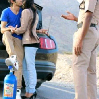 ‏ﻣ̵̨ہَڕﺩ̧ھَῙ ﺑ̉ﭠزﯾ̃ﻥ̴'̣