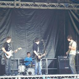 The Nameless and Shameless.

Makers of music from Dungloe. Get in touch at thenamelessdungloe@gmail.com