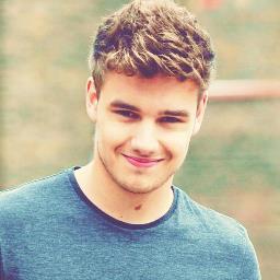 Hi i'm Sara, i'm 12, I ♥ ONE DIRECTION  Harry♥Zayn♥Liam♥Louis♥Niall♥ 3/09/12 @CarlottaFerlito mi ha salutato in twitcam ♥♥
Follow me and I'll follow you back ♥