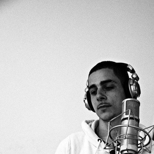 Im an upancoming uk rap artist tryna get myself promoted on videos and mixtapes etc rap is my everyday life my stress release and i feel im destin to blow.