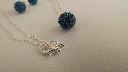 A small business local to Wexford and Waterford providing high end jewellery at reasonable rates :) Follow for updates on new stock and competitions!