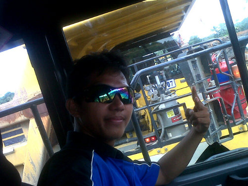 KembarHendra's profile picture. Hidup di dunia untuk sebuah persinggahan! Pin BB 2978f2de