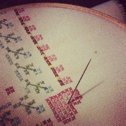 DesignMakeDo's profile picture. You can make your life beautiful, it's not hard! A mix of crafts, designs, products and easy projects that brighten up my life!