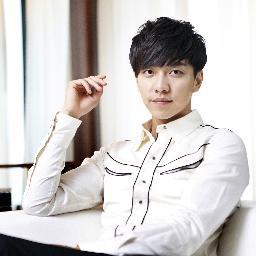 저희는 중국에 있는 이승기씨 팬클럽입니다.  이승기씨를 좋아하는 팬들이 모인 곳이에요.