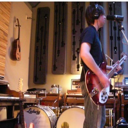 musicofthefuzz's profile picture. 6-string plucking, diaphragm pushing, mic stand slamming, falling on stage, Dr. Who/Bruce Campbell junkie.