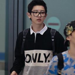 ผมชานยอลครับผม หล่อ น่ารัก ^^ 3