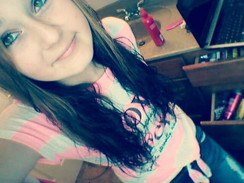 add me on xbox xDOPESTCHICKAx ;D