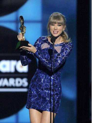 13♥ 22♥ Taylor Alison Swift♥