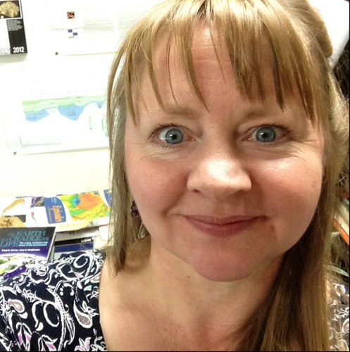 Geoscientist. Author. CPFC fan. Trekky and all things Space. ISRU. Like cats, cake and comedy - and Snoopy! Trying to write fiction. Opinions are my own.