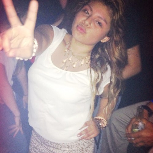 Karen 19. #TeamPinkCow #TeamLatina #Milfprobs lover, best friend, and listener ❤ follow me, i follow back