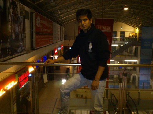 computer engineer,sem analyst,die hard fan of indian cricket team & Indian army