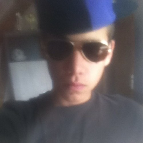 QuentinLatino10's profile picture. Je marche seul alors me suit pas 
Je marche seul alors ne me teste pas .