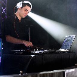 Bienvenidos al TWITTER OFICIAL de ALFRED MIX.
Productor Audio Visual De Venezuela. 2001 - 2014 Todos Los Derechos Reservados.