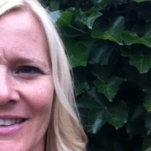 Passionate about real food, discovering & traveling, reading and running fan
