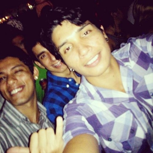 Simplicidade,humildade e cabeça erguida :D