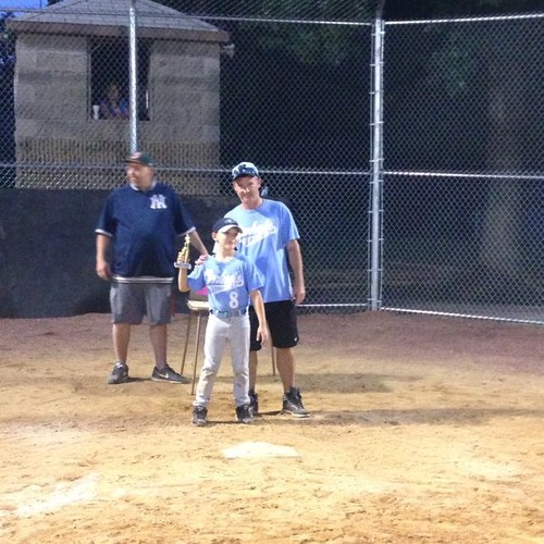 My name is brenden and i need alot of follwers on twitter and i play baseball and love it http://t.co/wDe4AbbTNq