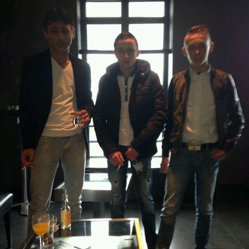 henkcobesss's profile picture. @arianagrande