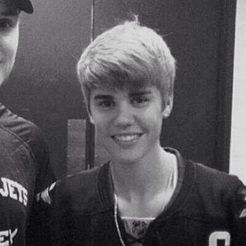 It has always been a dream of me to meet him. I want to make people happy by giving them a chance to meet Justin. I haven't been lucky. Yet. Watch my words.
